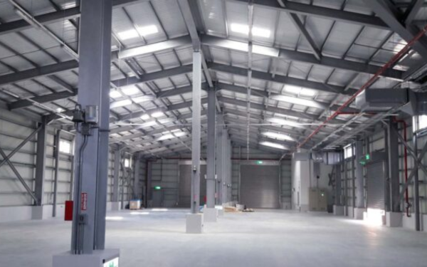 Vị trí lắp đặt giếng trời cần được cân nhắc kỹ lưỡng để đảm bảo ánh sáng phân bổ đều khắp công trình